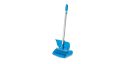 Igeax higiéniai műanyag billenős szemetes lapát és seprű 28cm széles, 80cm nyéllel kék 0,5 mm,